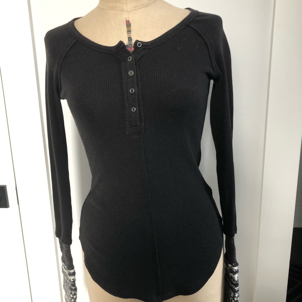 Women’s Free People thermal knit with sweat cuff